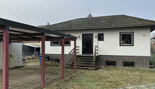 Bild von freistehendes Einfamlienhaus mit großem Garten in Abbesbüttel