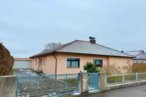 Provisionsfrei, Toller 5-Zimmer-Bungalow mit gehobener Innenausstattung in Untermeitingen – Cymbernstraße 5, 86836 Augsburg (Kreis) – Vorschaubild 1