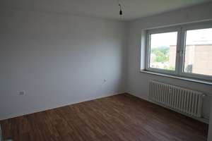 Ihr neues zu Hause- 3 Zimmerwohnung mit Loggia und EBK in Duisburg-Mündelheim! – Im Bonnefeld 22, 47259 Mündelheim, Duisburg – Vorschaubild 6
