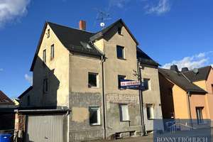 Heizung + Dach neu, Haus mit riesiger Halle / Garage in Zwickau zu verkaufen, Sanierung begonnen – Die vollständige Adresse der Immobilie erhältst du vom Anbieter., 8064 Oberplanitz, Zwickau – Vorschaubild 1