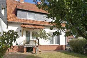 Peine OT Handorf / Attraktives Einfamilienhaus mit Nebengebäuden und großem Grundstück ! – Peine (Kreis) – Vorschaubild 1