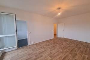 Wir machen schick! 3-Zimmer-Wohnung mit Ausblick! ** AB OKTOBER ** – Altgorbitzer Ring 6, 1169 Gorbitz-Süd, Dresden – Vorschaubild 2