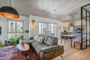 Stilvolle Stadtwohnung mit Loftcharakter und großer Balkonterrasse – Die vollständige Adresse der Immobilie erhältst du vom Anbieter., 4177 Altlindenau, Leipzig – Vorschaubild 2