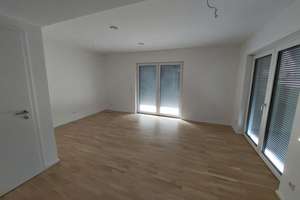 Neues Zuhause in Hochzoll: 3,5-Zimmer-Wohnung mit Terrasse und eigenem Garten