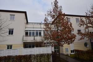 Gepflegte 2,5-Zi.-Wohnung mit 17 m² Dachterrasse und Domblick im mittleren Westen – 93049 Westenviertel, Regensburg – Vorschaubild 4