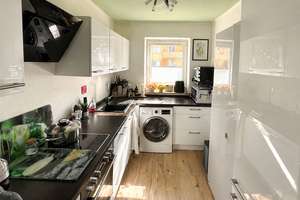 Wunderschöne 2-Zimmer Wohnung mit Balkon und Garage in der Ulmer Innenstadt! – Greifengasse 12, 89073 Mitte, Ulm – Vorschaubild 6
