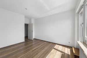 Traumhafte Penthouse-Wohnung mit Terrasse & EBK – ab sofort verfügbar – Reginfriedstraße 2, 81547 München – Vorschaubild 6