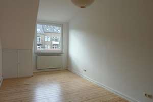 °°° GEMÜTLICHE DACHGESCHOSSWOHNUNG RUHIGER CITY-LAGE °°° – Die vollständige Adresse der Immobilie erhältst du vom Anbieter., 65195 Rheingauviertel / Hollerborn, Wiesbaden – Vorschaubild 4