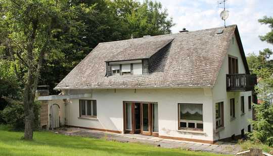 Bild von Haus im Grünen