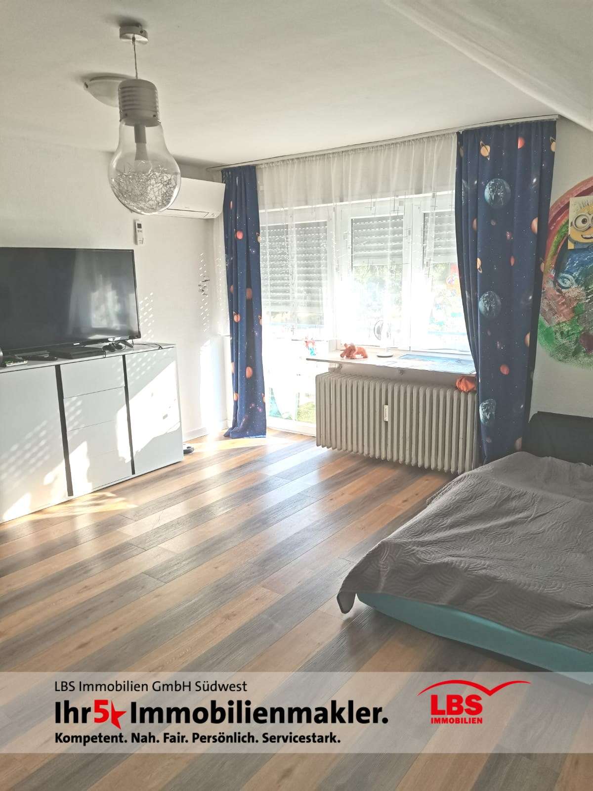 Immobilie in Bischweier - Klimatisierte Dachgeschosswohnung mit Balkon und viel Tageslicht

 - Bild 4