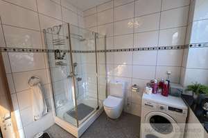 Top Modernisiertes 3-Familienhaus
mit 2 Garagen – Die vollständige Adresse der Immobilie erhältst du vom Anbieter., 45307 Leithe, Essen – Vorschaubild 4