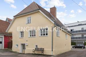 Modernisiertes Einfamilienhaus mit historischem Flair in zentraler Lage von Giengen an der Brenz – Die vollständige Adresse der Immobilie erhältst du vom Anbieter., 89537 Giengen an der Brenz – Vorschaubild 1