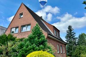 Großzügiges Zweifamilienhaus mit viel Potenzial - zur Eigennutzung oder Anlage – Die vollständige Adresse der Immobilie erhältst du vom Anbieter., 21109 Wilhelmsburg, Hamburg – Vorschaubild 1