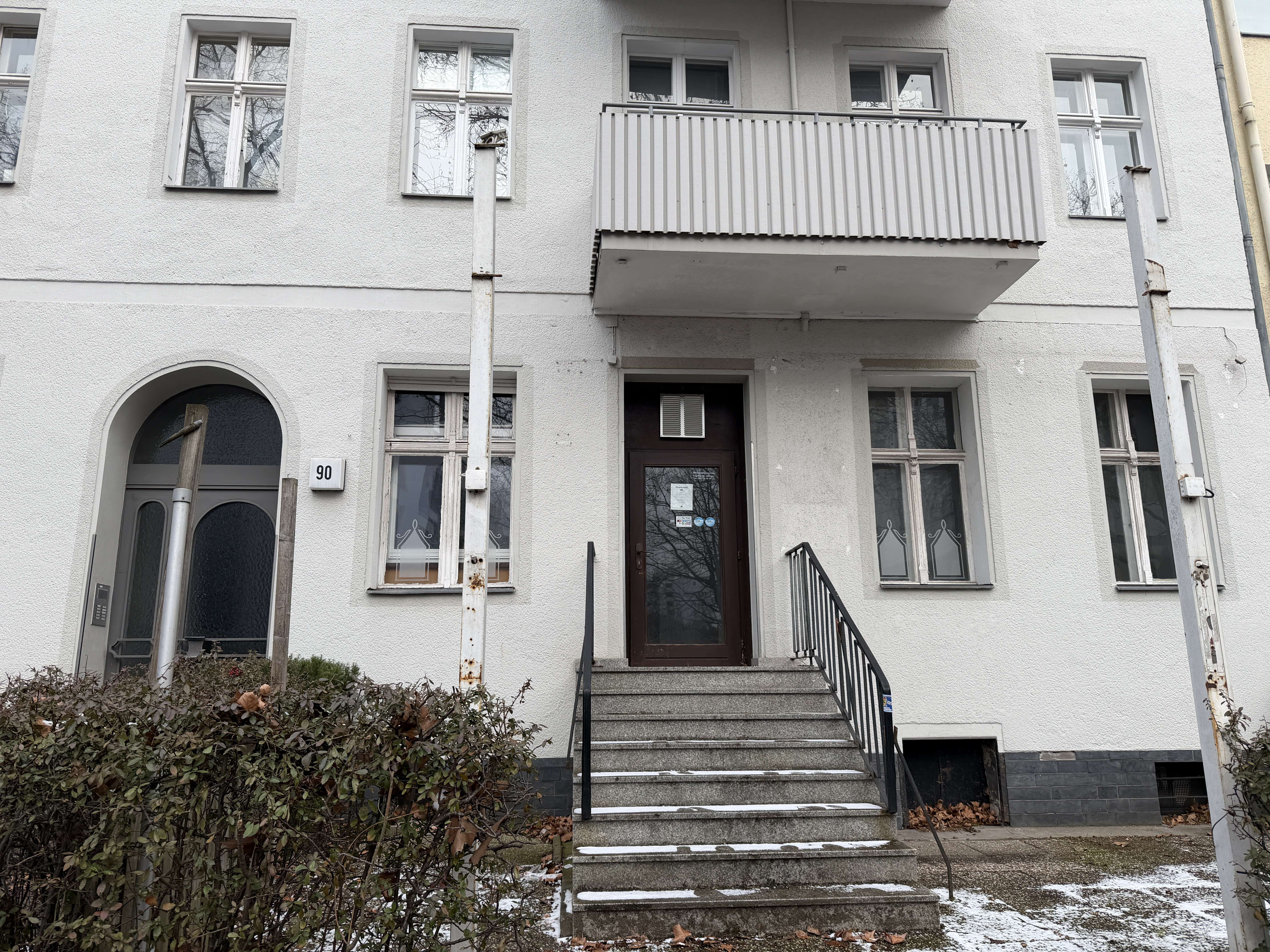 sanierungsbedürftige Wohn/Gewerbeobjekt mit 5 Räumen und Garten, Berlin – Bild 1