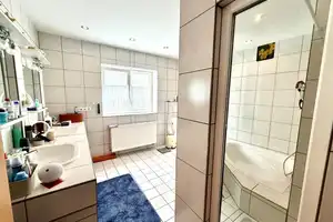 Großes und gepflegtes Wohnhaus in zentraler Ortslage! – Koblenz – Vorschaubild 6