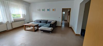 Charmante 6-Zimmer-Erdgeschosswohnung mit Stellplatz in ruhiger Lage – provisionsfrei