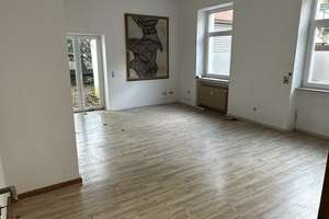 Schöne, geräumige zwei Zimmer Wohnung in Köln-Ehrenfeld mit eigenem Garten