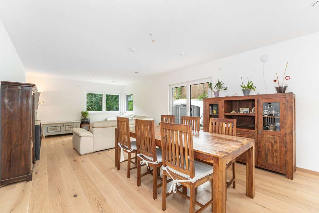 Immobilie in Kochel am See - Neuwertig & sofort bezugsfrei - Einfamilienhaus in Kochel mit viel Platz & Gestaltungsfreiheit - Bild 2