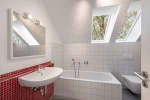 Familiär und vielseitig: Großzügige Villa mit viel Privatsphäre, Garten und Pool – Die vollständige Adresse der Immobilie erhältst du vom Anbieter., 81827 Waldtrudering, München – Vorschaubild 11