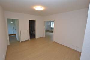 RÖNPAGEL IMMOBILIEN: Bemerode + 2 Zi. WHG + mod. EBK + Loggia + Einzelgarage – Anecampstr. 15 B, 30539 Bemerode, Hannover – Vorschaubild 9