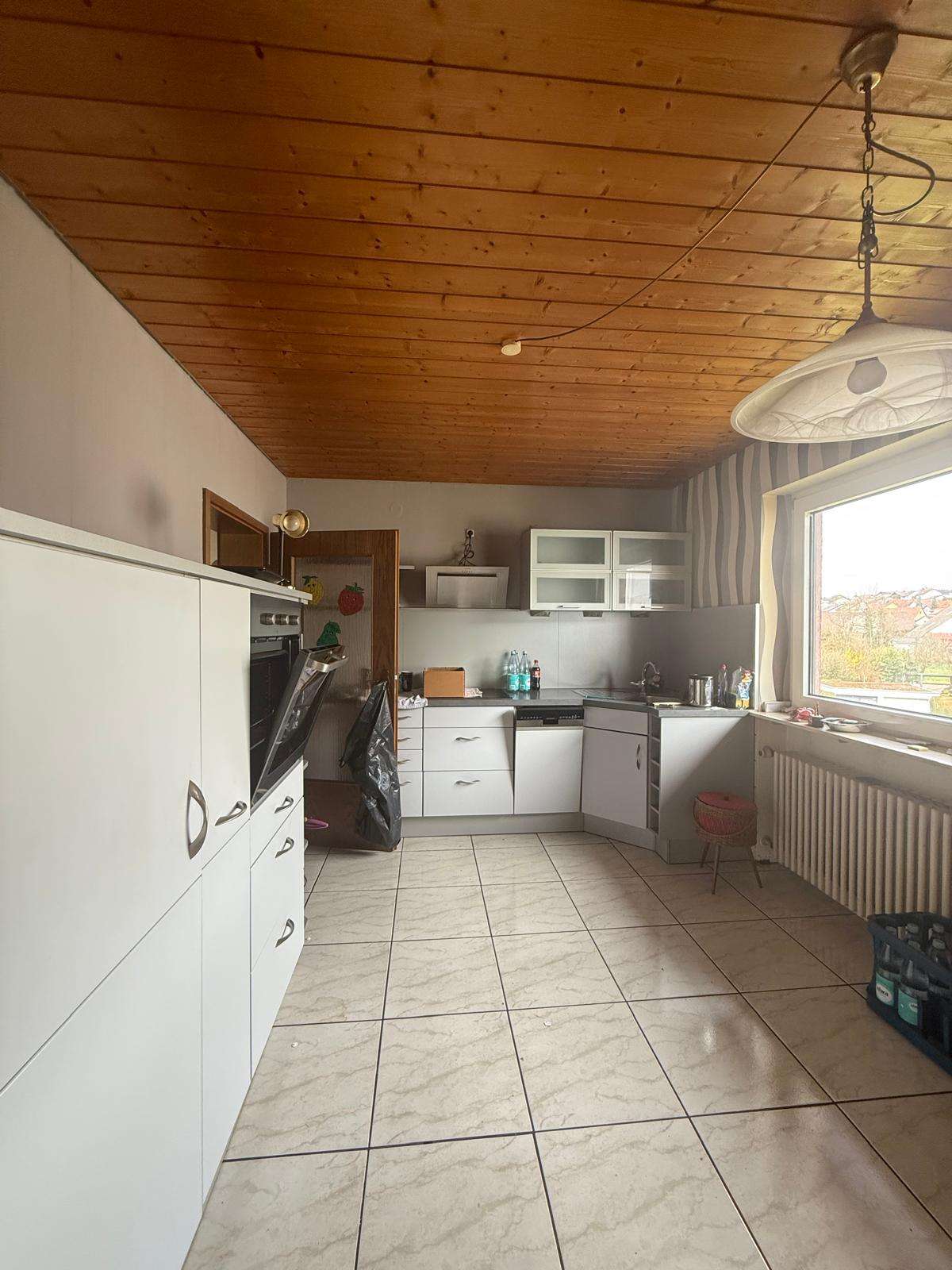 Immobilie in Walzbachtal - Große Wohnung mit Garage & Gartenanteil  4.ZKB + Balkon im schönen Walzbachtal - Bild 6