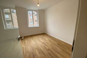 moderne und neuwertige 3-Zimmer-Wohnung mit Terrasse in Aachen-Burtscheid ab 01.05 – Adlerberg 12-14, 52066 Burtscheider Abtei, Aachen – Vorschaubild 2