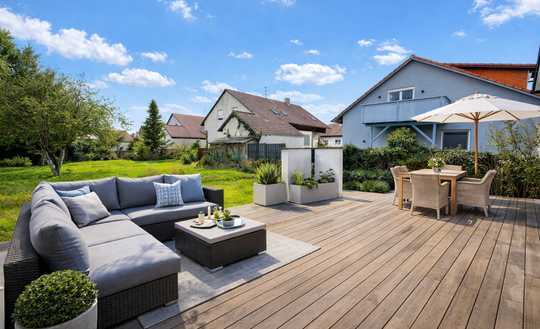 Großes Einfamilienhaus mit großen Grundstück und großer Wohnfläche wartet von Familie bewohnt zu wer