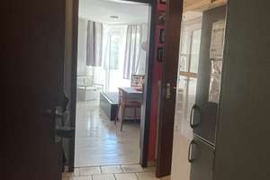 Zu vermieten Möbliertes 1-Zimmer-Apartment mit Balkon, Stellplatz & Aufzug in Mainz-Laubenheim – 55130 Laubenheim, Mainz – Vorschaubild 2