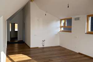 Fernsicht garantiert - KfW 40 Haus - letzte Wohneinheit inkl. EBK – 79112 Opfingen, Freiburg im Breisgau – Vorschaubild 3