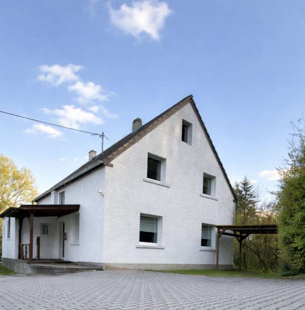 Immobilie in Wadgassen - Waldrandlage mit viel Platz - Einfamilienhaus mit Substanz für Ihre Ideen - Bild 0