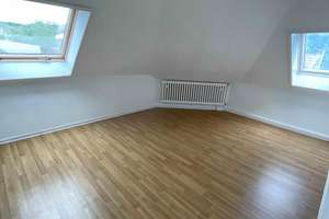 3 Zimmer in der 4. Etage ; Wiesenstr. 79 – Wiesen Str. 79, 42105 Elberfeld, Wuppertal – Vorschaubild 2