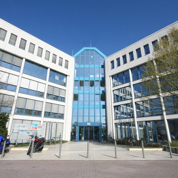 Büroflächen mit ausreichend Stellplätzen!