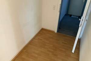 Perfekte für Singles - 1-Zimmer-Wohnung mit Laminatboden in Duisburg Hochemmerich – Friedrich-Ebert-Straße 102, 47226 Hochemmerich, Duisburg – Vorschaubild 3