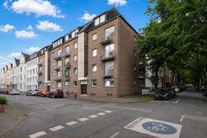 Kapitalanlage in Bestlage - 3-Zi.-Whg. mit Südwest-Loggia, Tiefgarage und Aufzug in Krefeld-Bockum! – Die vollständige Adresse der Immobilie erhältst du vom Anbieter., 47800 Bockum, Krefeld – Vorschaubild 2
