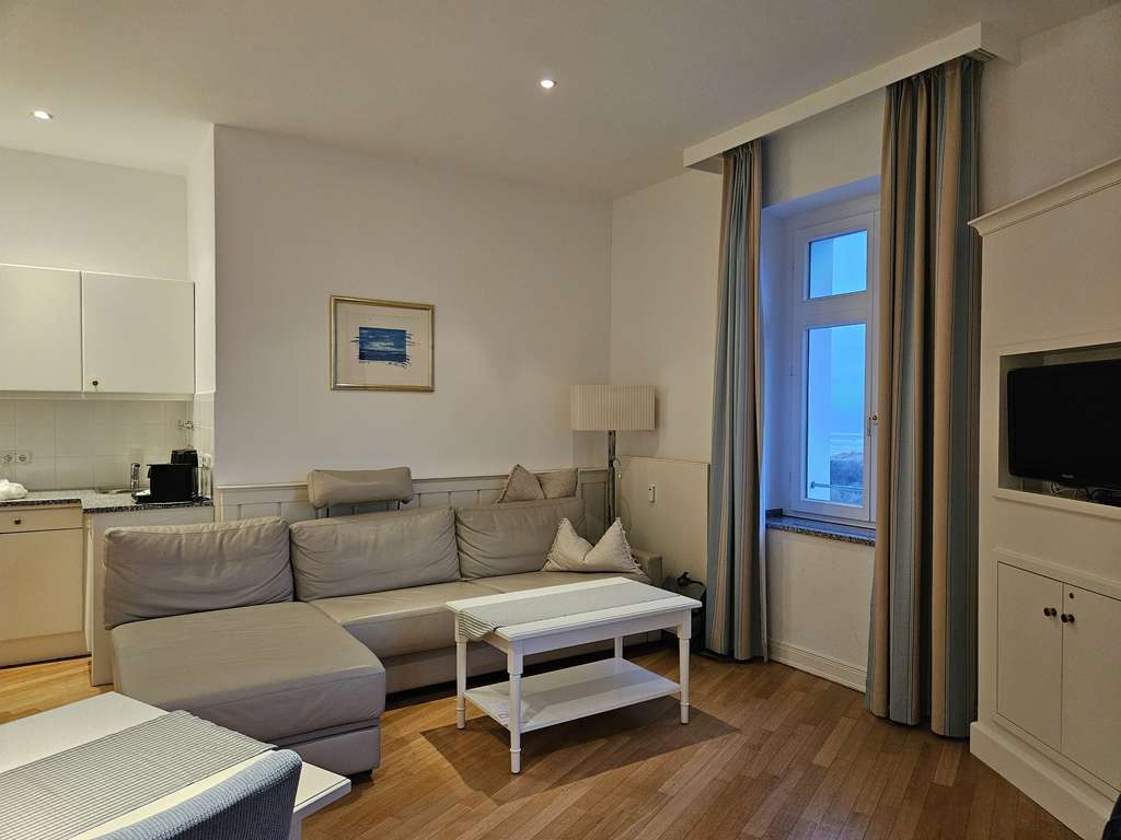 Immobilie in Juist - Von Privat: Superior Suite im Strandhotel Juist mit direktem unverbautem Meerblick - Bild 4