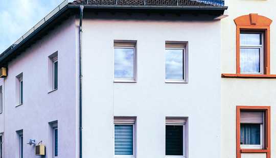 Bild von +FFM-Ginnheim+ Charmantes 3-Etg.-Stadthaus-Mehrgenerationenwohnen- 2x2Zi-Whg.+Anbauoption im Garten