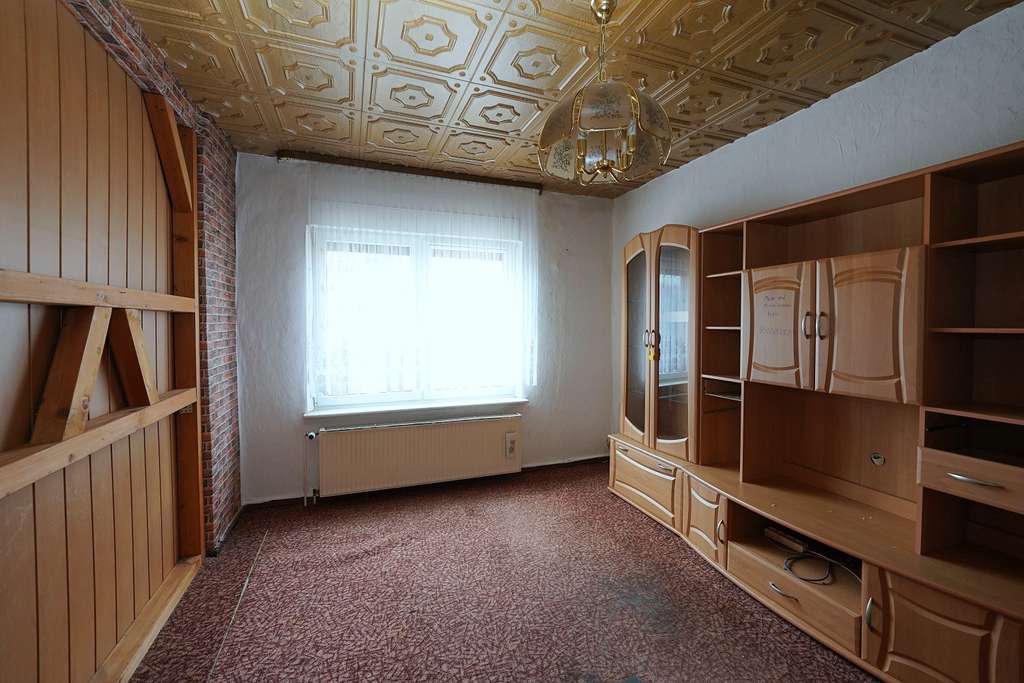 Immobilie in Burgstall - Burgstall - Sanierungsbedürftiges EFH mit Stallung und kleinem Hof - Bild 4