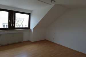 Schöne 3-Zimmer-Dachgeschosswohnung mit EBK in Nürnberg – Nürnberg – Vorschaubild 2