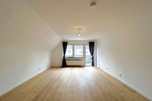 Renovierte 4 Zimmerwohnung mit hochwertiger Ausstattung! – Rosenweg 24, 30627 Misburg-Nord, Hannover – Vorschaubild 1