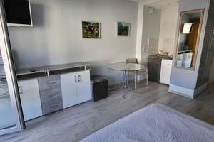 Möblierte Ein-Zimmer-Wohnung in Stadtmitte  – Bahnstraße 70, 40210 Stadtmitte, Düsseldorf – Vorschaubild 2