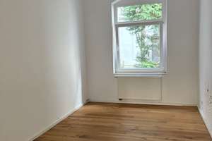 Helle 2-Zimmer-Altbauwohnung mit hohen Decken und Gartenzugang – ruhige Lage im Hinterhaus (befriste – Fröbelstr. 14, 30451 Linden-Nord, Hannover – Vorschaubild 1