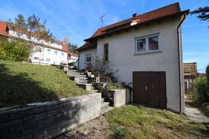 Renovierungsobjekt mit Herz: Familienfreundliches Zuhause mit herrlichem Grundstück in Südlage – Die vollständige Adresse der Immobilie erhältst du vom Anbieter., 72393 Burladingen – Vorschaubild 8