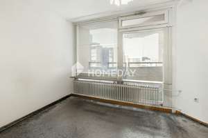 Dreizimmerwohnung + Esszimmer, Loggia und Garagenstellplatz in gepflegter Wohnanlage – Die vollständige Adresse der Immobilie erhältst du vom Anbieter., 81375 Neuperlach, München – Vorschaubild 9