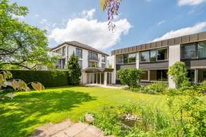 AIGNER - Zeitlose Architektur trifft großzügiges Wohnen mit Blick ins Grüne