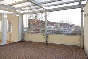 Großzügige & helle 2-Zimmer-Wohnung mit großer sonniger Dachterrasse in guter Lage