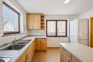 Provisionsfrei – Helles, familienfreundliches Haus mit sonniger Terrasse & schönem Garten – Die vollständige Adresse der Immobilie erhältst du vom Anbieter., 75180 Sonnenberg, Pforzheim – Vorschaubild 3