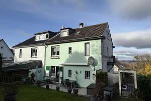 Charmante Doppelhaushälfte in zentraler Lage! – Die vollständige Adresse der Immobilie erhältst du vom Anbieter., 42855 Nordstadt, Remscheid – Vorschaubild 2