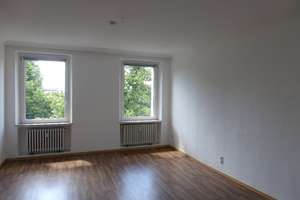 Helle 3-Zimmer-Wohnung  im 4. OG mit Dachterrasse