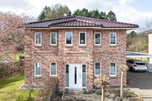 Lebenswert Wohnen - Moderne und repräsentatives Stadtvilla für Deine Familie – Die vollständige Adresse der Immobilie erhältst du vom Anbieter., 24616 Brokstedt – Vorschaubild 1