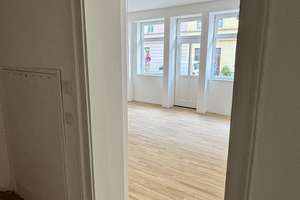 Helle 2-Zimmer-Wohnung mit großer Fensterfront, Office geeignet – Parkstr. 6, 80339 Schwanthalerhöhe (Ortsteil), München – Vorschaubild 1